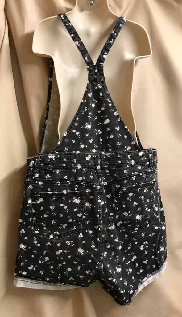 Art Club Short Overalls Black with Pin Flowers Youth Sz 14/16 NEW - Image 5
