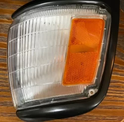 Brock Auto Parts Eagle Eyes Lamp Right