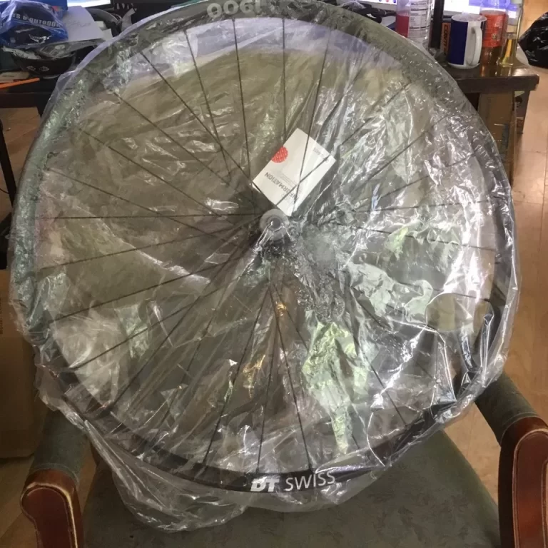 DT Swiss E1900 Spline 30 15x100 TA CL Disc 29" Front MTB Wheel Tubeless Ready - Image 2