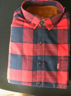 Delicate Navy & Red Plaid Checked Flannel
