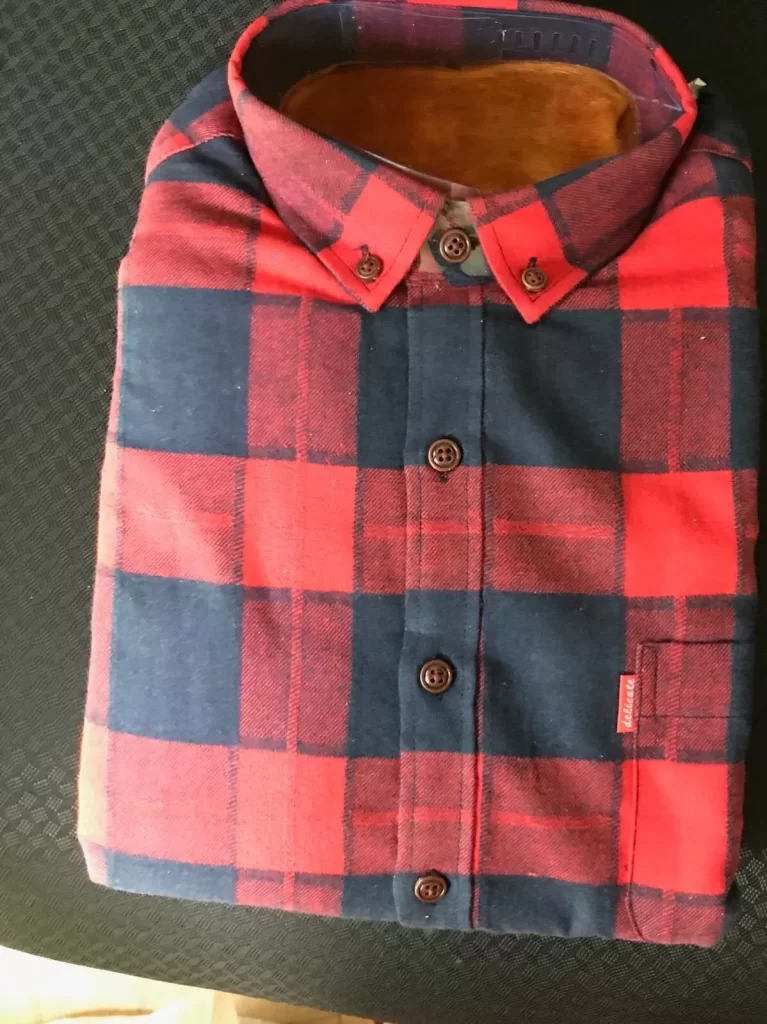 Delicate Navy & Red Plaid Checked Flannel