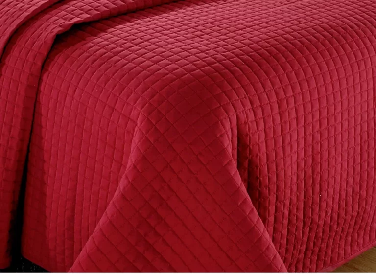 Everest Supply Queen Burgundy Solid Color Quilted Bedspread with 2 Shams NEW - Image 8