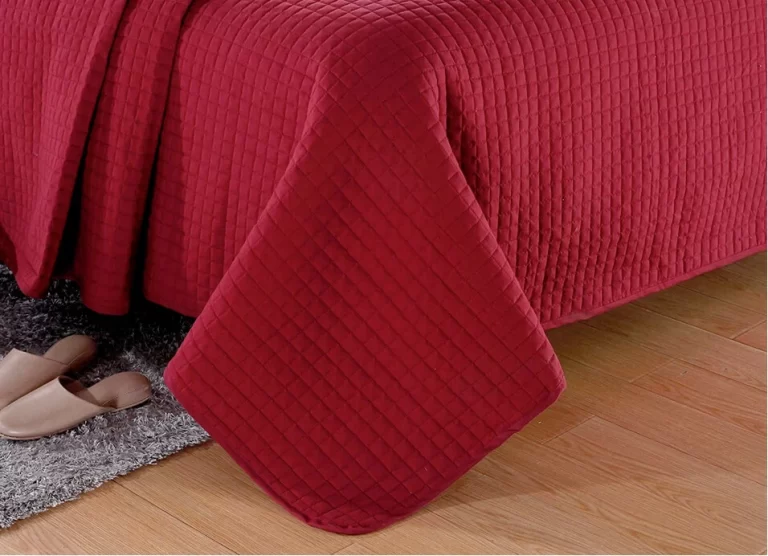Everest Supply Queen Burgundy Solid Color Quilted Bedspread with 2 Shams NEW - Image 9