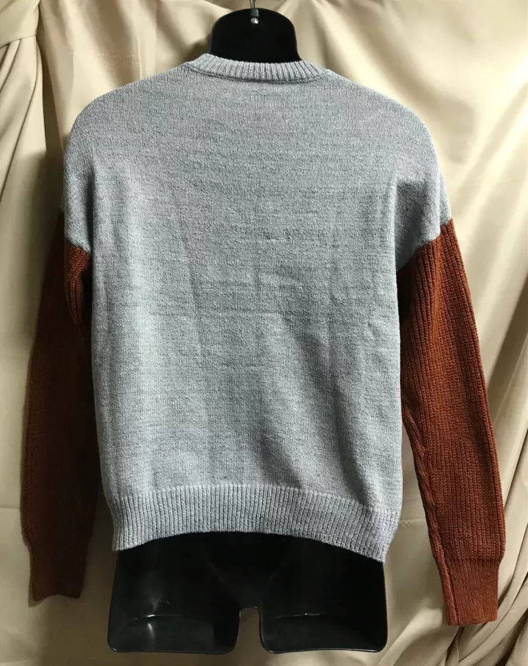 Gray Unbranded Sweater with Burnt Orange Sleeves Sz S NEW - Image 3