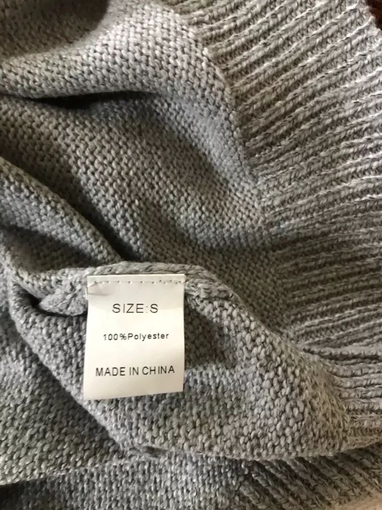 Gray Unbranded Sweater with Burnt Orange Sleeves Sz S NEW - Image 4