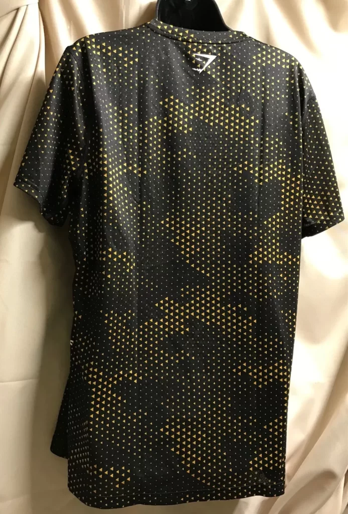 Gymshark Black Shirt with Gold Triangles Sz L NEW - Image 3