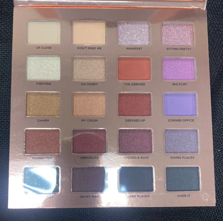 Iconic London Desk to Dance Eyeshadow Palette 0.04 oz. NEW - Image 4