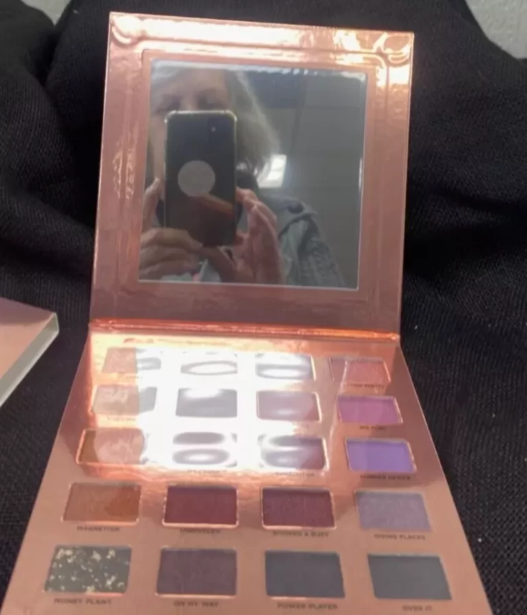 Iconic London Desk to Dance Eyeshadow Palette 0.04 oz. NEW - Image 5