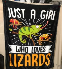 Just a Girl Who Loves Lizards Blanket
