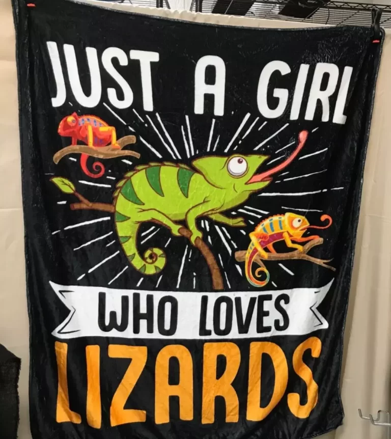 Just a Girl Who Loves Lizards Blanket 50" X 60" NEW - Image 3