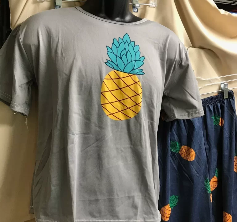 M 160 84A Child's Pajama Set Pineapples