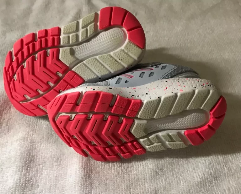 New Balance Toddler Girl Shoes Fuel Core Urge Light Blue with Red N & Speckled S - Image 4