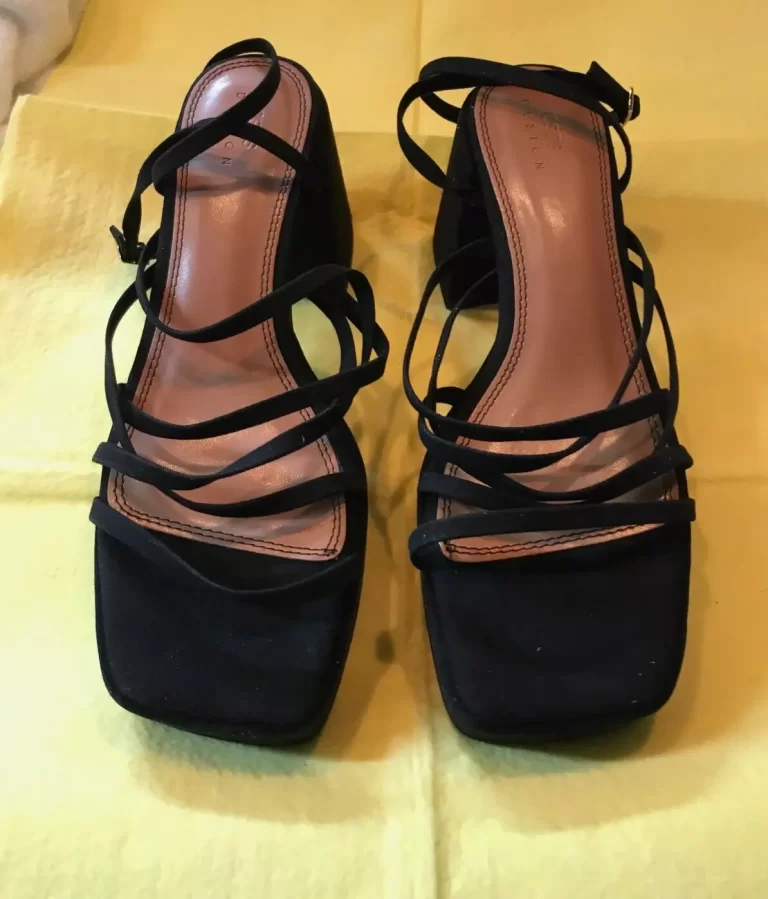 OSOS Design Black Block Heel Sandals Sz 8 NEW - Image 4