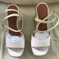 Osos Whte Wedges Shoes