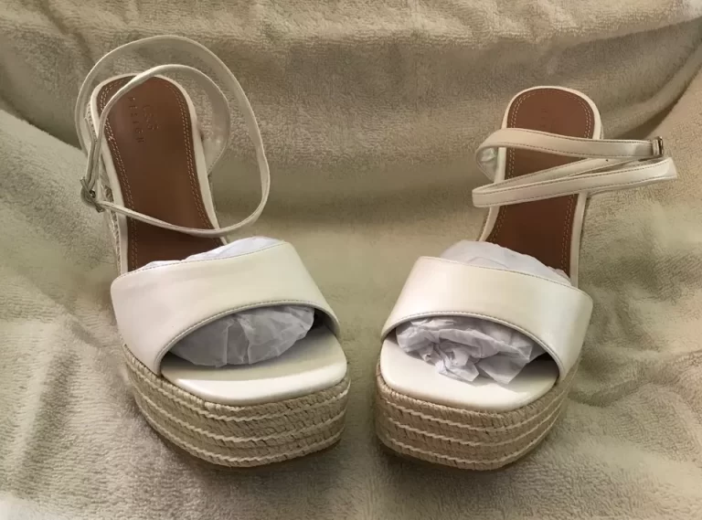Osos Design Wide Fit Tasha Wedges White Sz 7 NEW - Image 4