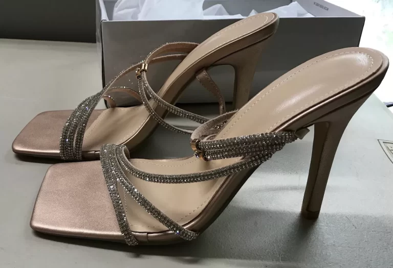 Pink Metalic Heels Sandals Rhinestone Straps Sz 8.5 NEW - Image 4