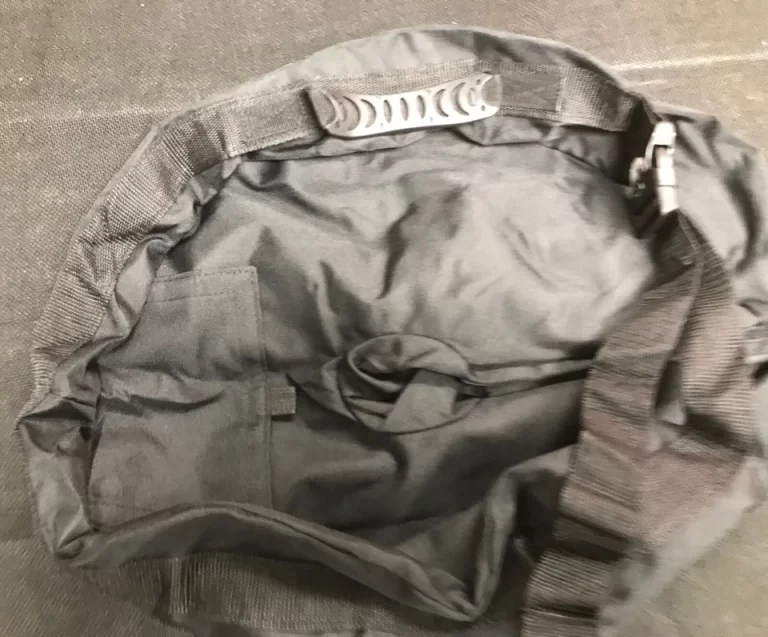 Portable Umbrella Weight Bag for Outdoor Umbrella NEW - Image 5