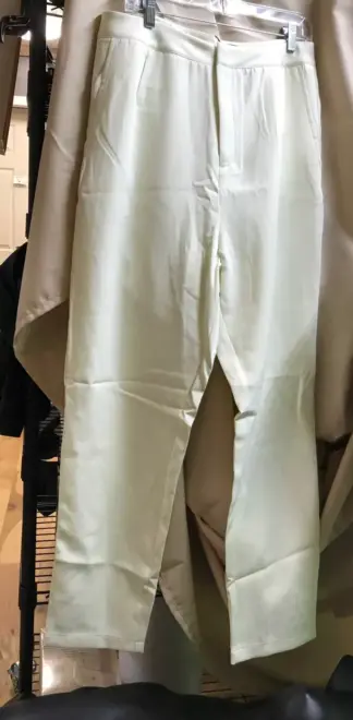 Pretty Little Thing Cream Cropped
