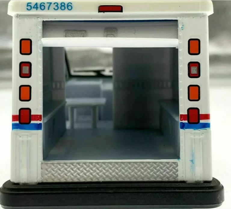 U.S. Mail Delivery Truck Postal Service Diecast Model Toy Display Car White USPS - Image 3