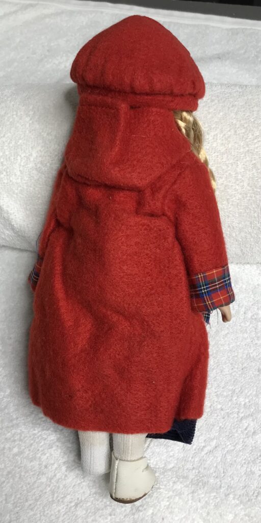 Poupee Porcelain Doll Blonde Braids, Red Hooded Coat Complete Outfit Estate - Image 2