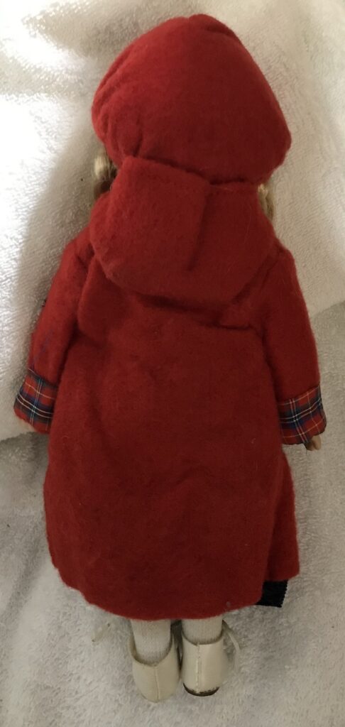 Poupee Porcelain Doll Blonde Braids, Red Hooded Coat Complete Outfit Estate - Image 9
