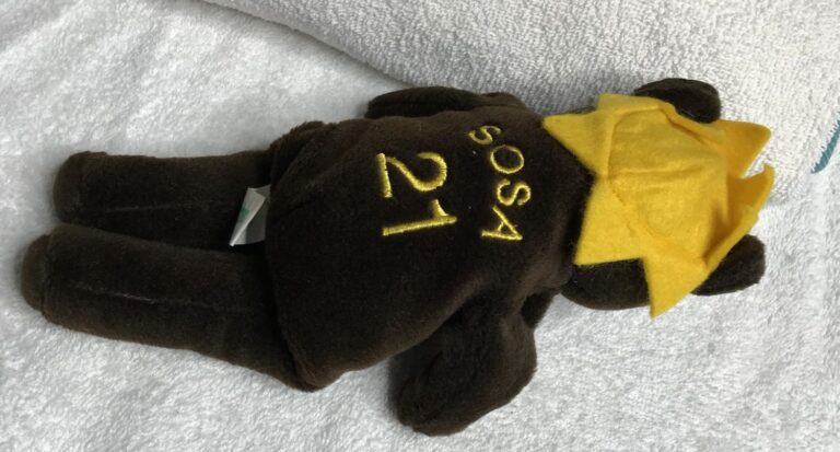 Salvino's Bamm Beano's Sammy Sosa #21 Bear – 1998 MLB Collectible – Dark Brown with Yellow Hat – Estate Collection - Image 11
