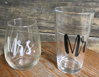 Mr & Mrs Wedding Glasses