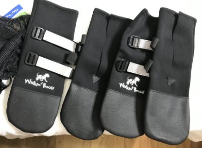 Pamper Your Pet – Dog Care Kit (NEW) – Training Pads, XL Dog Boots, Thermos NEW - Image 14