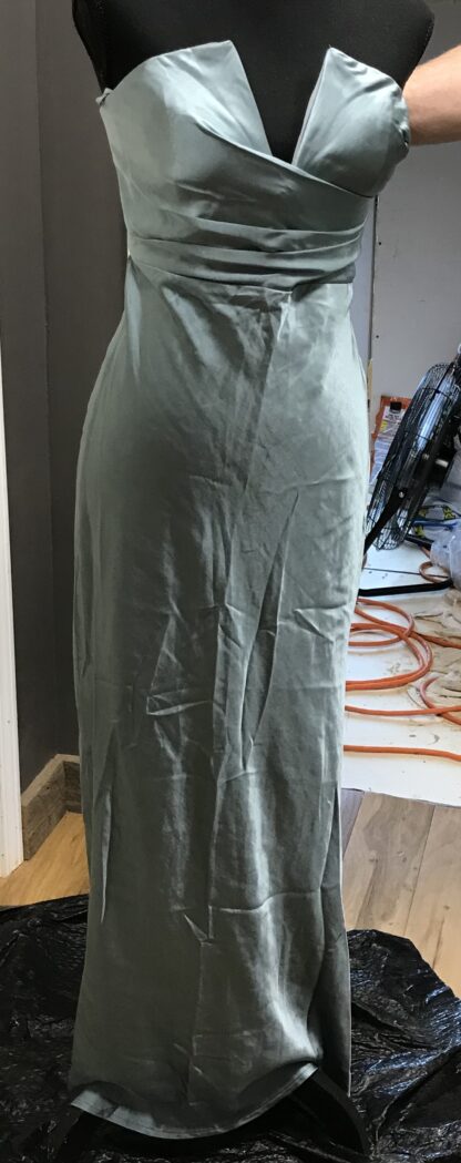 Saints & Secrets Formal Dress Ice Blue Showpo Strapless V-Neck Satin Sz 12 (L) - Image 3