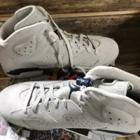 Air jordan dark grey item