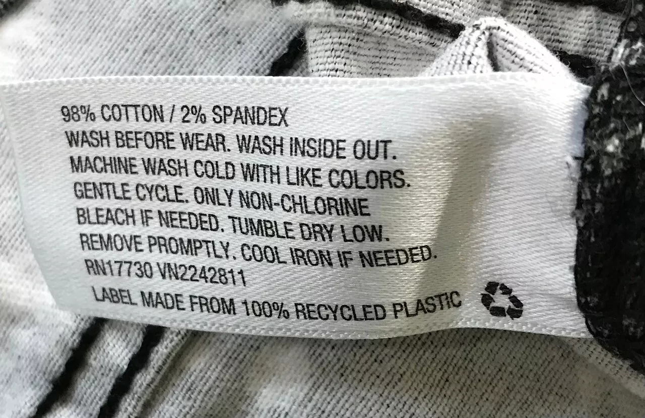 Art club pin flowers item