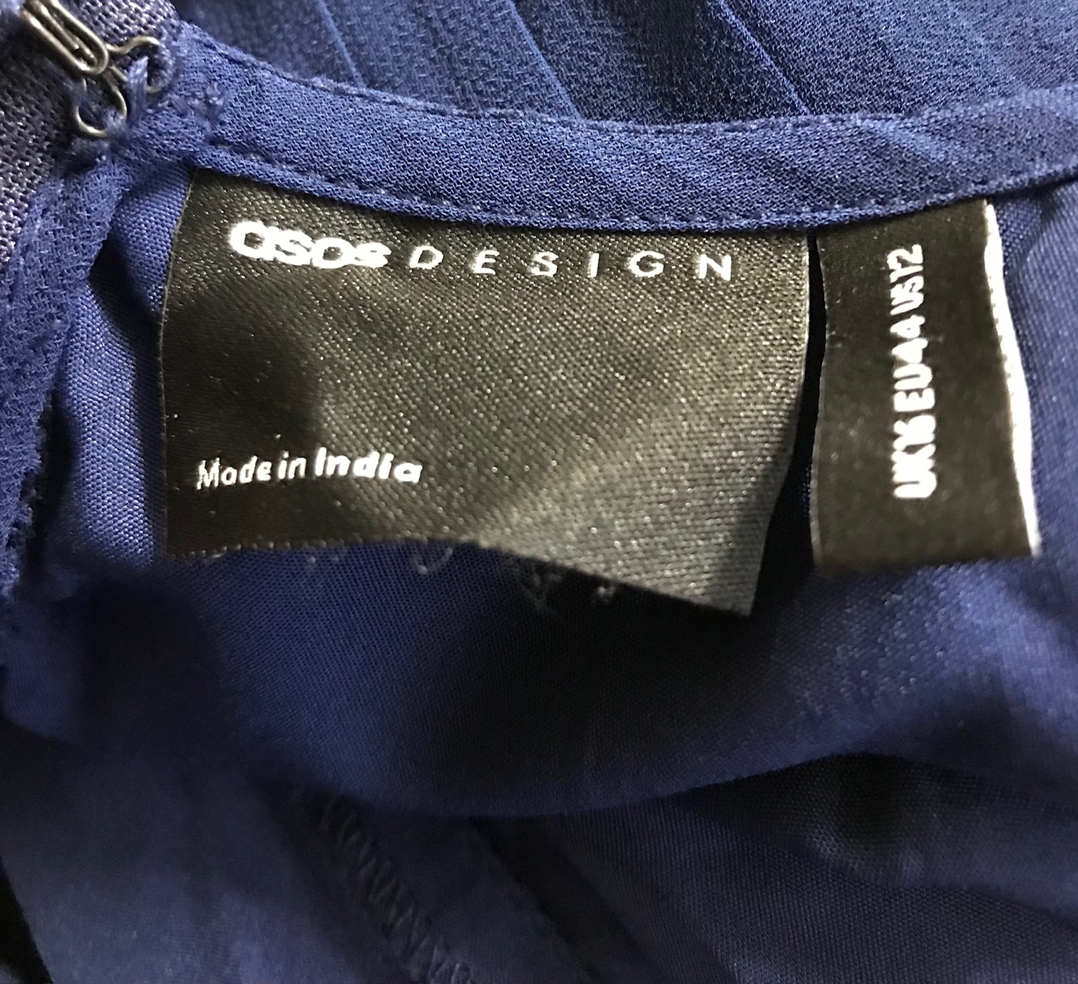 Pleated bodice bodice plunge midi navy