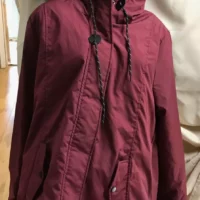 Burgundy coat thick lined item