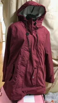 Burgundy coat thick lined item