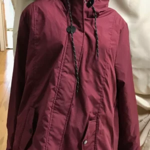 Burgundy coat thick lined item