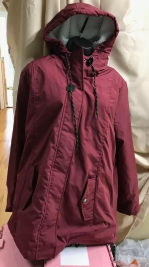 Burgundy coat thick lined item