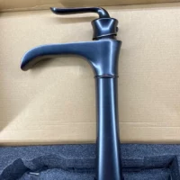 Single hole item farmhouse waterfall