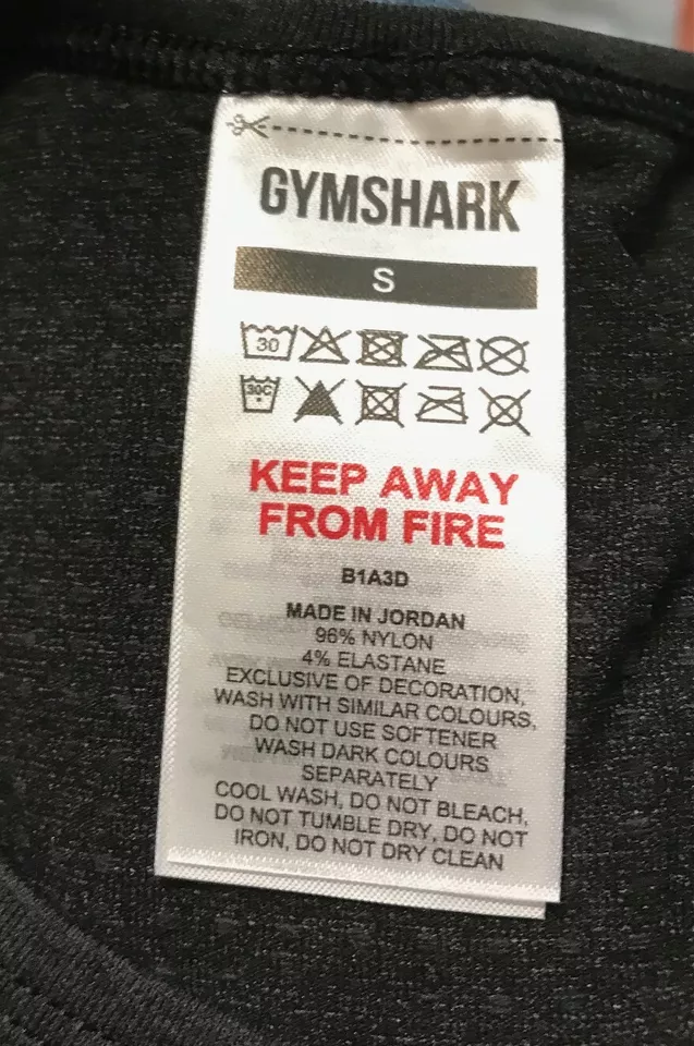 Black cropped item gymshark black