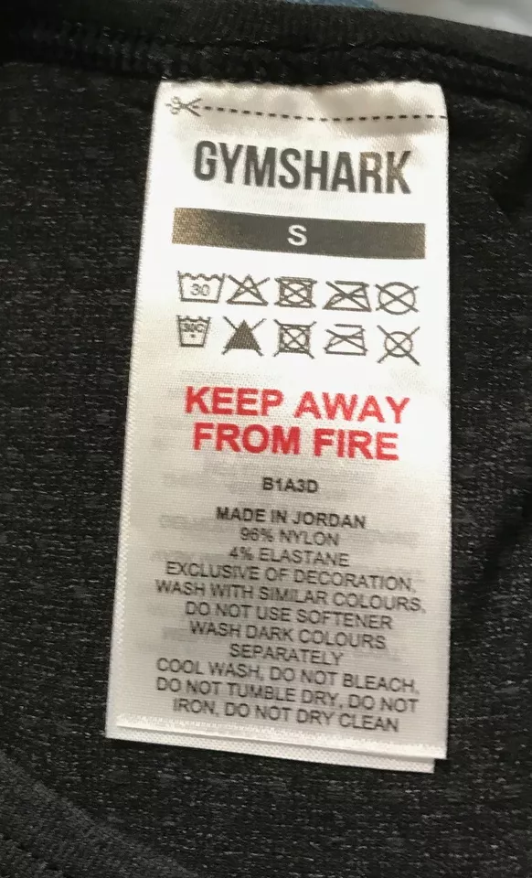 Black cropped item gymshark black