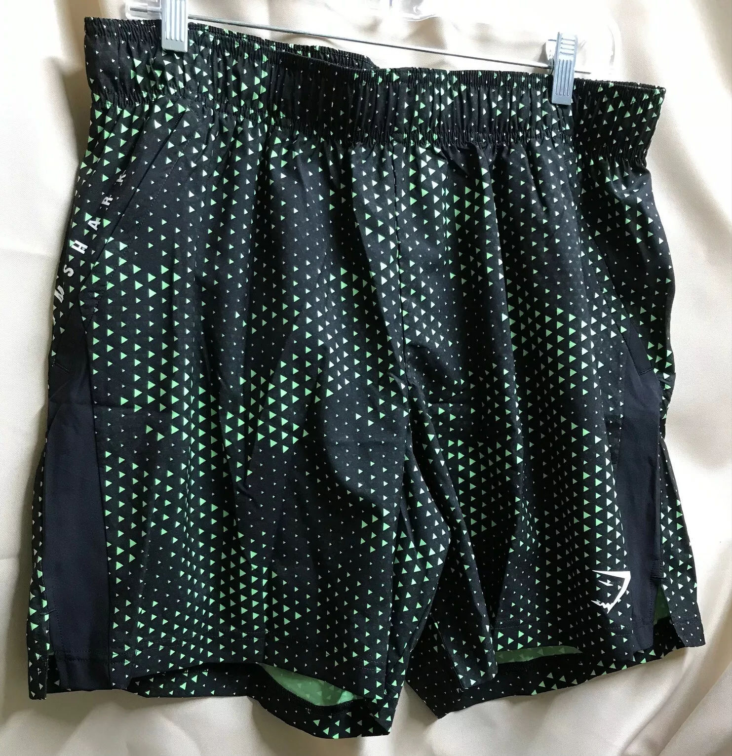 Triangles women item gymshark black