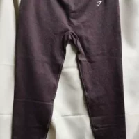 Red burgundy burgundy speckled item