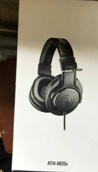 Com audio technica ath m20x