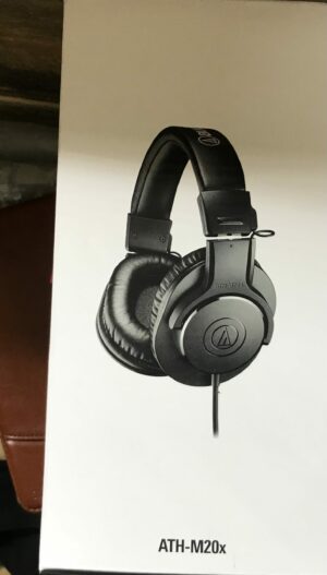 Com audio technica ath m20x
