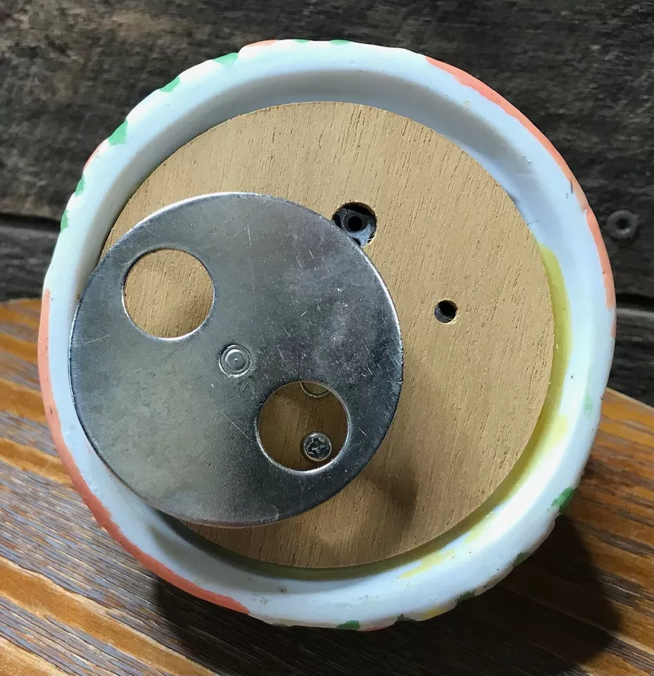 Musical windup carousel horse item