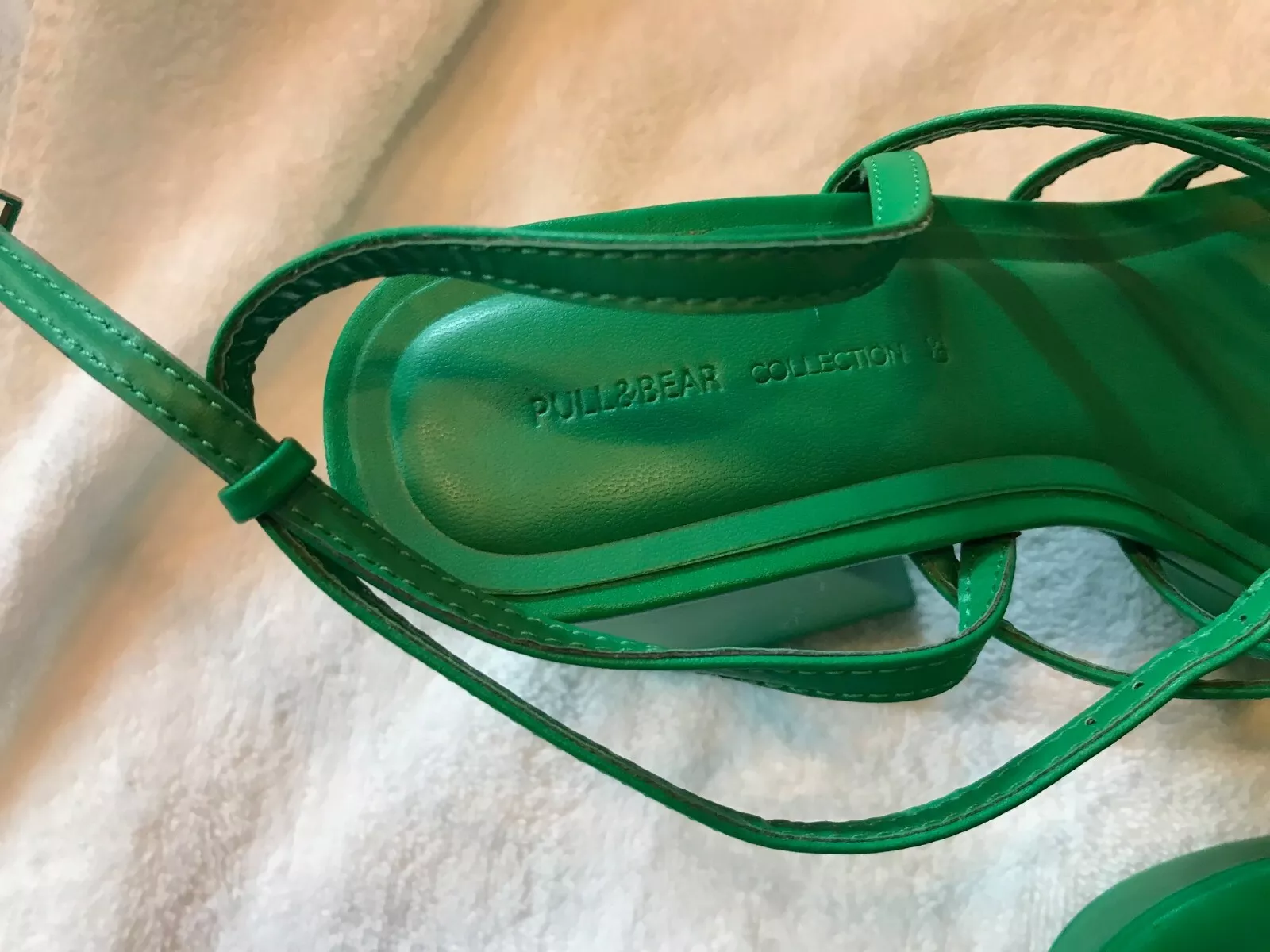 Design green item osos design