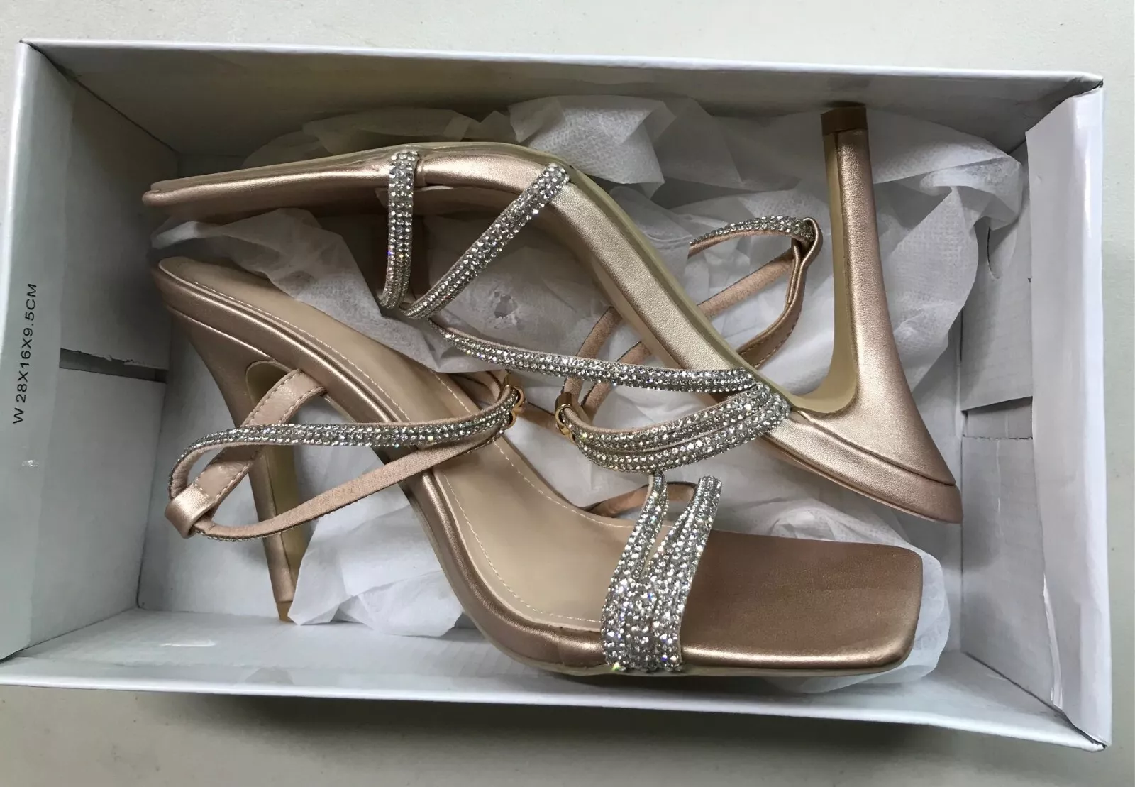 Item pink metalic metalic heels