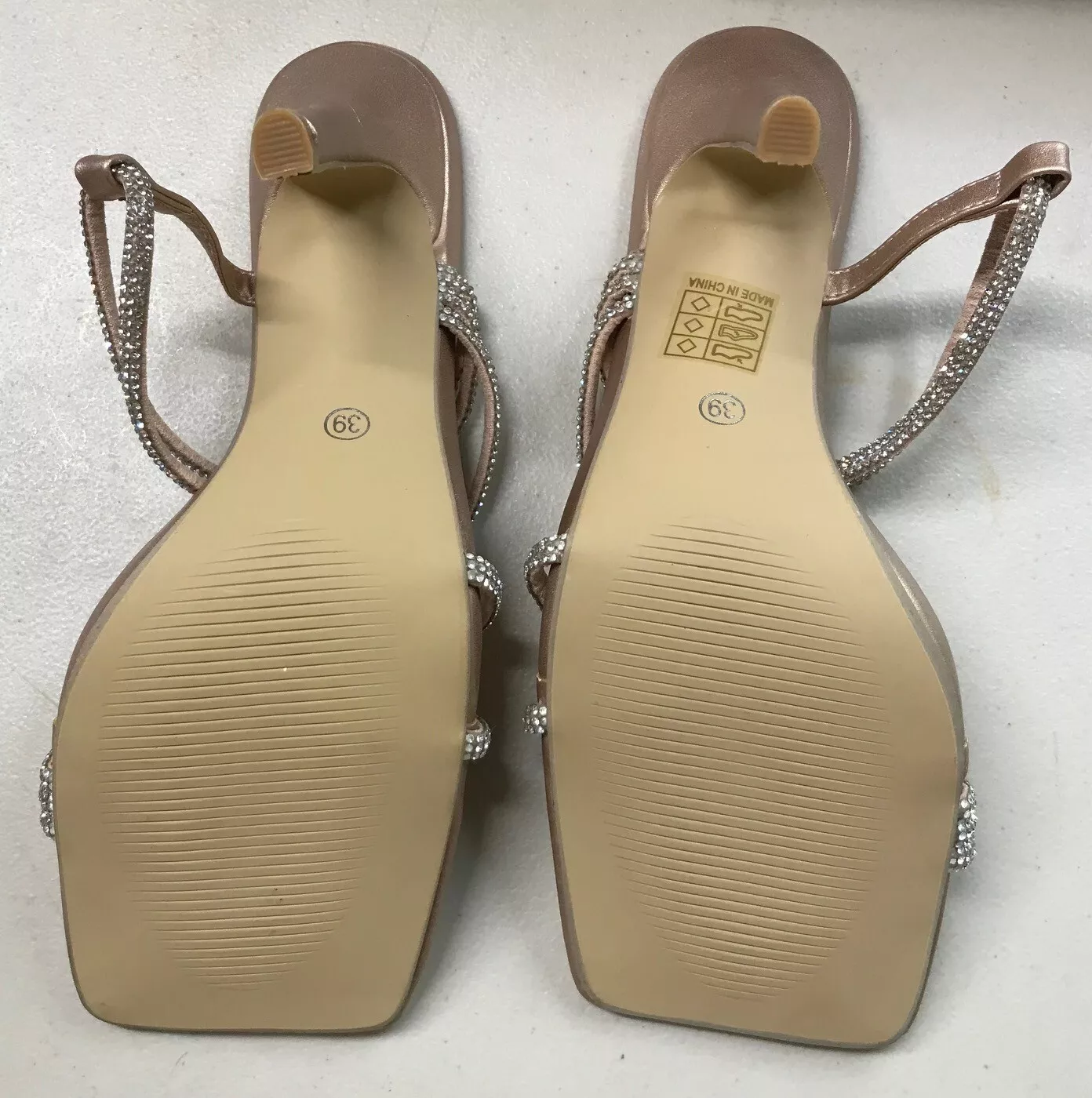 Item pink metalic metalic heels