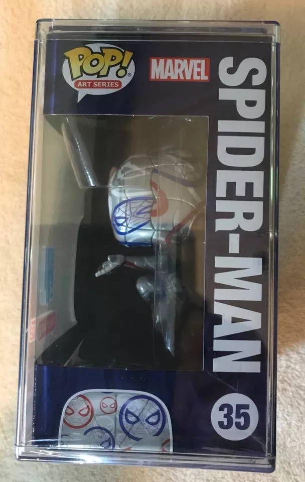 Pop art spider man bobble head