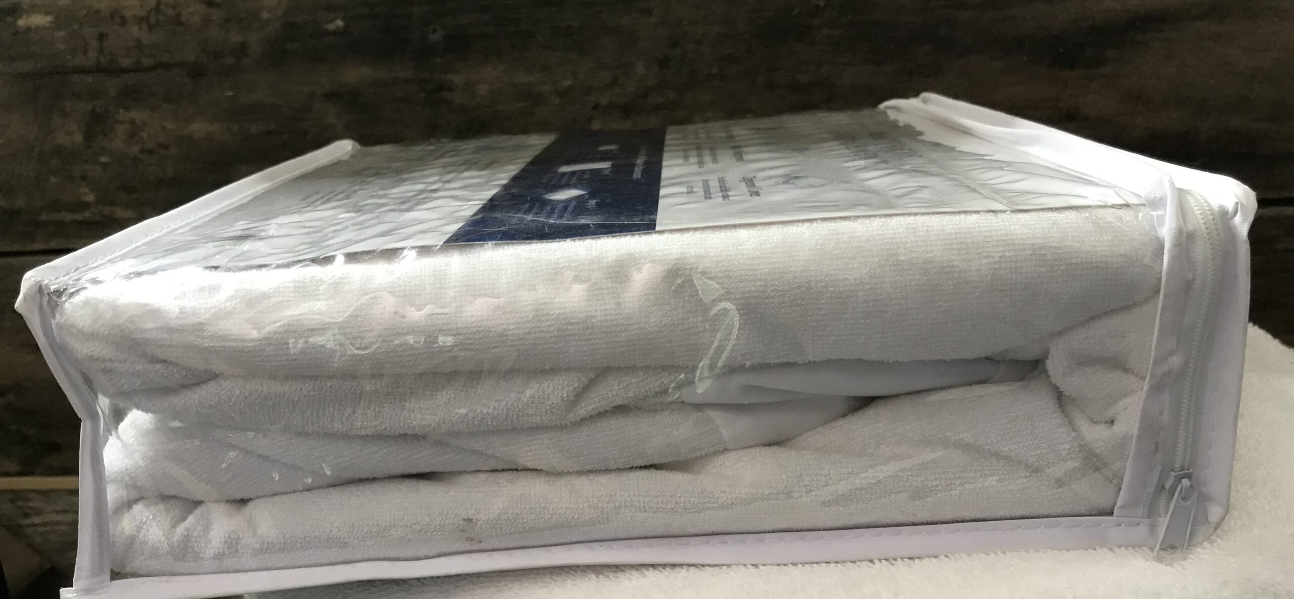 Cosy house mattress encasement zippered cover