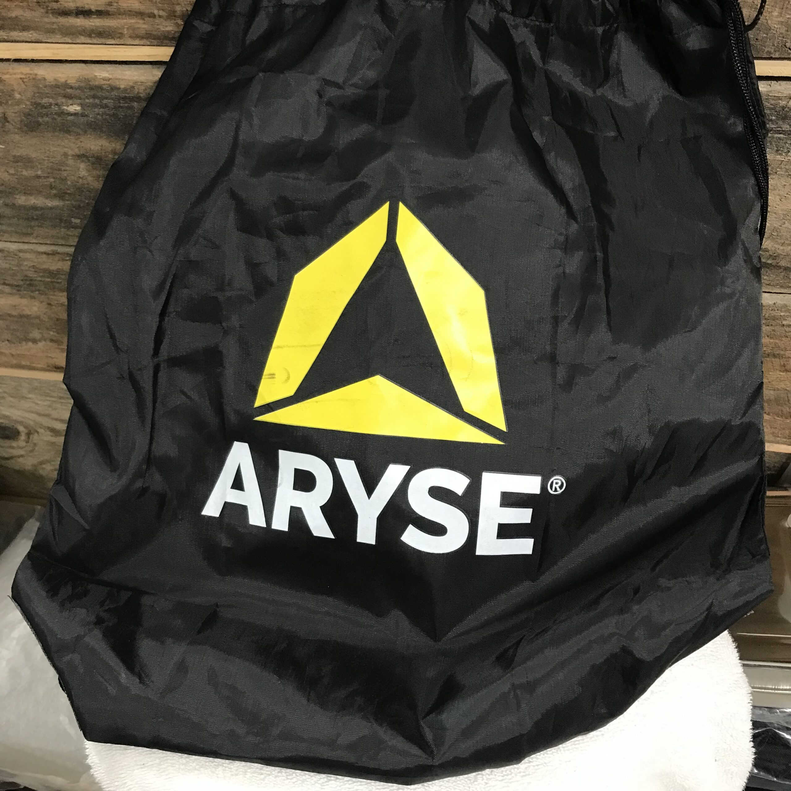 Back brace universal compressive compressive back